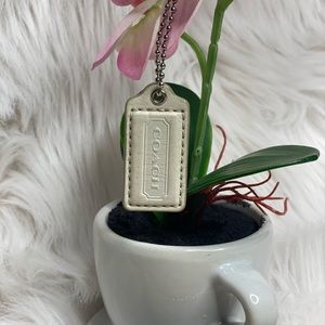 Coach white hangtag! GREAT CONDITION